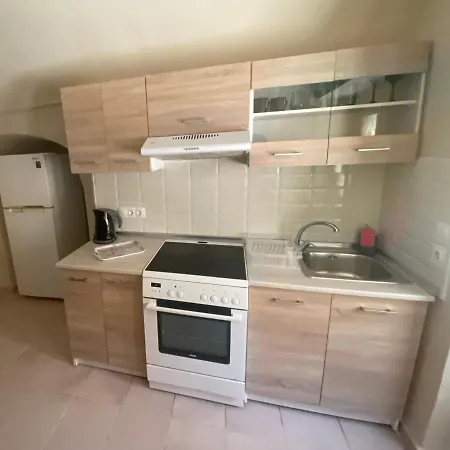 Liora Apartmán